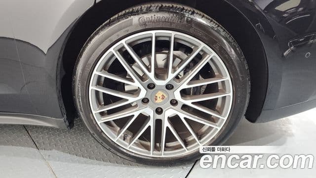 Porsche Panamera 2024 — ფოტო 4/20