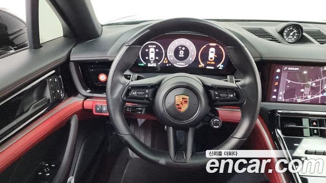 Porsche Panamera 2024 — ფოტო 13/20