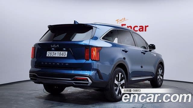 Kia Sorento 2021 — Фото 2/20