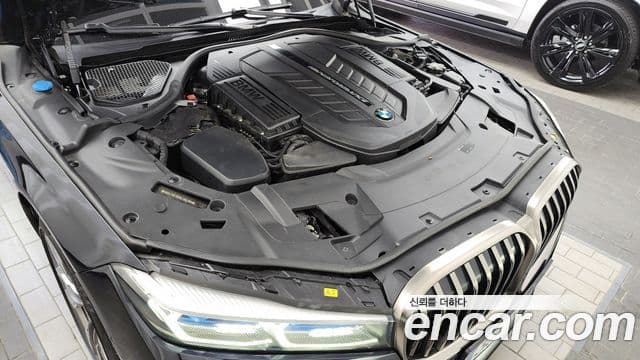 BMW 7 Series 2022 — Şəkil 19/20