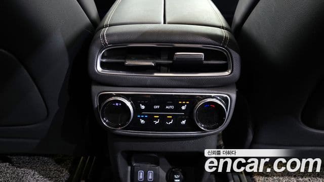Genesis GV80 2020 — ფოტო 19/20
