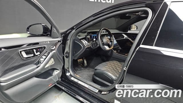 Mercedes-Benz S-Class 2023 — Photo 15/20