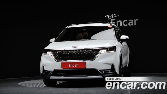 Kia Carnival 2021 — ფოტო 3/20