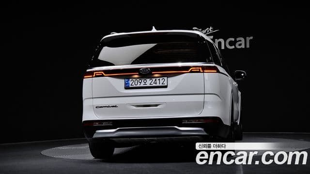 Kia Carnival 2021 — ფოტო 4/20