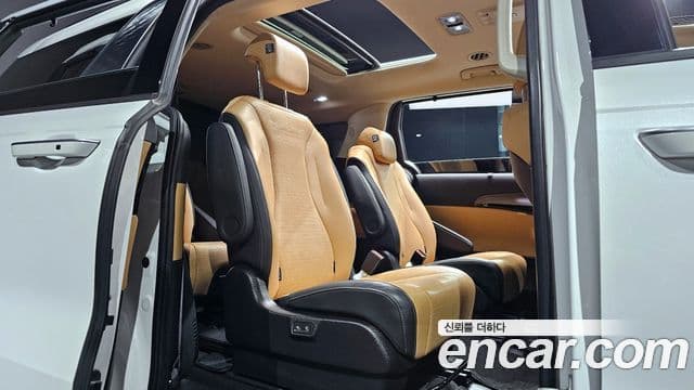 Kia Carnival 2021 — ფოტო 12/20