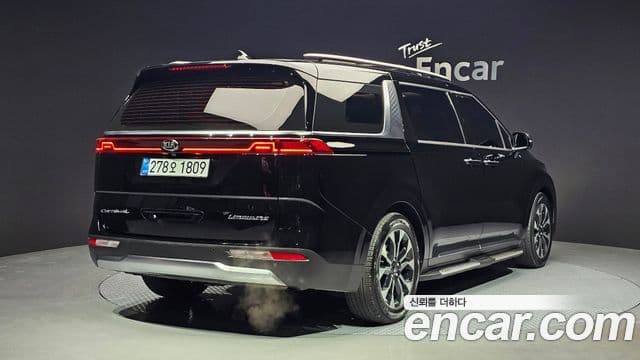 Kia Carnival 2020 — ფოტო 2/20