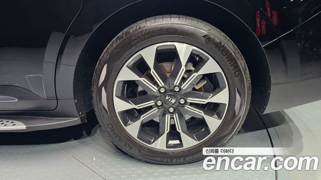 Kia Carnival 2020 — ფოტო 5/20