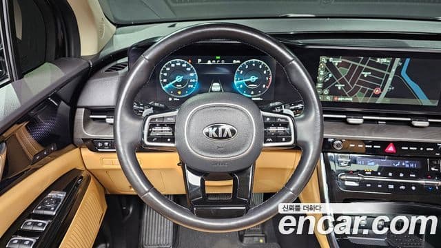 Kia Carnival 2020 — ფოტო 13/20
