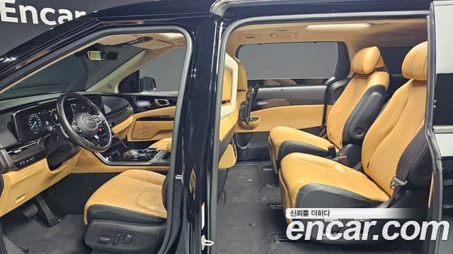 Kia Carnival 2020 — ფოტო 16/20
