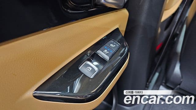 Kia Carnival 2020 — ფოტო 17/20