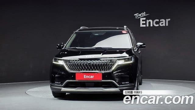 Kia Carnival 2023 — фото 3 из 20