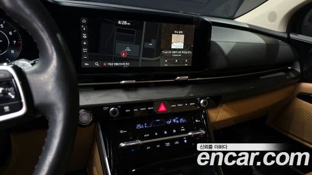 Kia Carnival 2023 — Şəkil 15/20