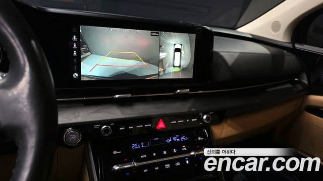 Kia Carnival 2023 — Şəkil 16/20