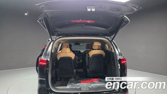 Kia Carnival 2023 — Şəkil 20/20