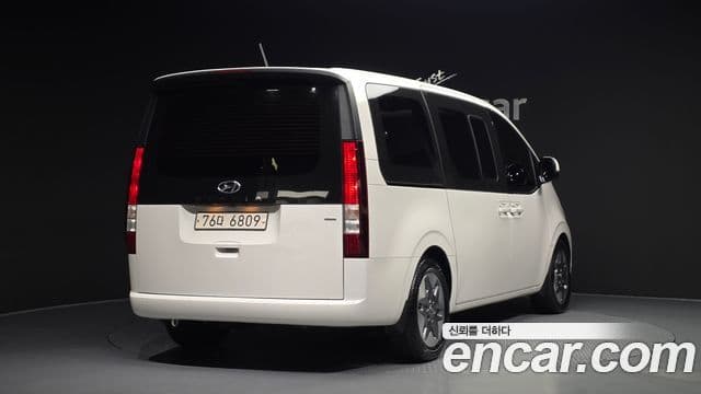 Hyundai Staria 2021 — Фото 2/20
