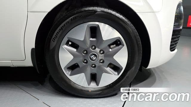 Hyundai Staria 2021 — Фото 5/20