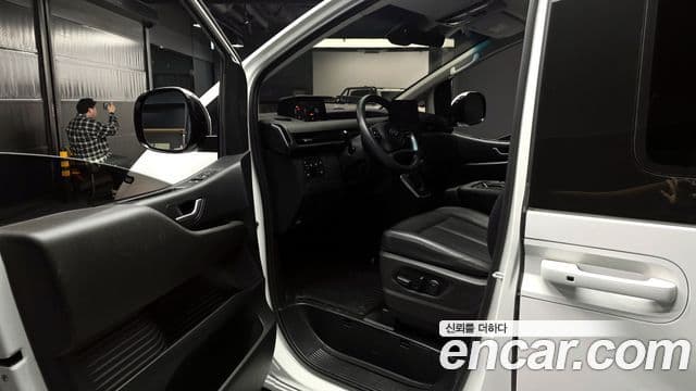 Hyundai Staria 2021 — Фото 10/20