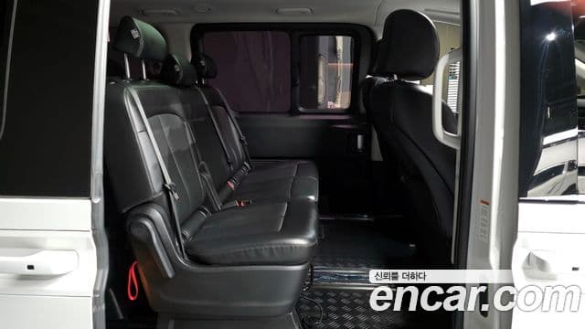 Hyundai Staria 2021 — Фото 12/20