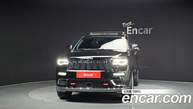 Jeep Grand Cherokee 2020 — Фото 3/20