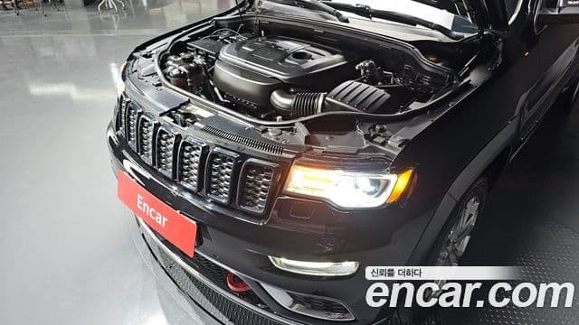 Jeep Grand Cherokee 2020 — Фото 6/20