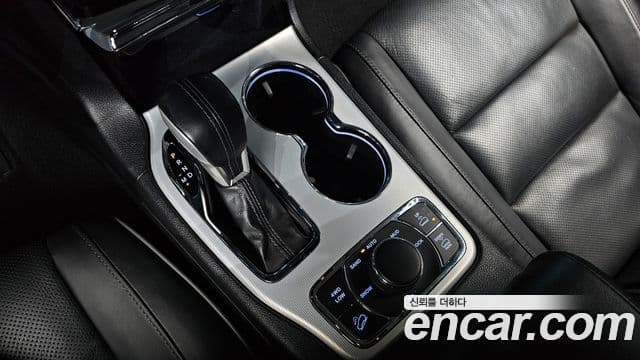Jeep Grand Cherokee 2020 — Фото 9/20