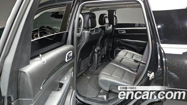 Jeep Grand Cherokee 2020 — фото 11 из 20
