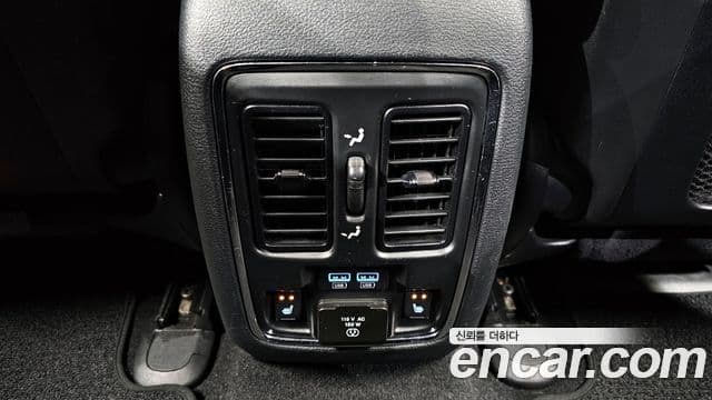 Jeep Grand Cherokee 2020 — ფოტო 19/20