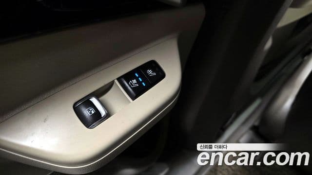 Kia Carnival 2024 — Фото 16/20