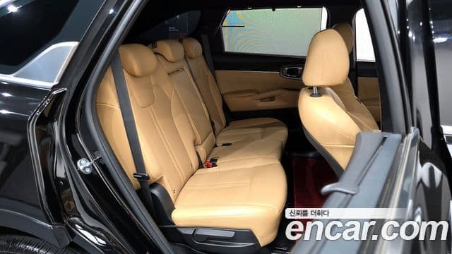 Kia Sorento 2023 — Şəkil 12/20