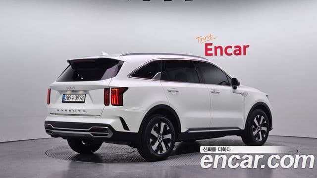 Kia Sorento 2021 — ფოტო 2/20