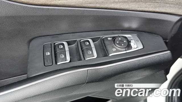 Kia Sorento 2021 — ფოტო 17/20
