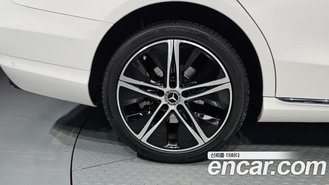 Mercedes-Benz C-Class 2019 — Şəkil 5/20