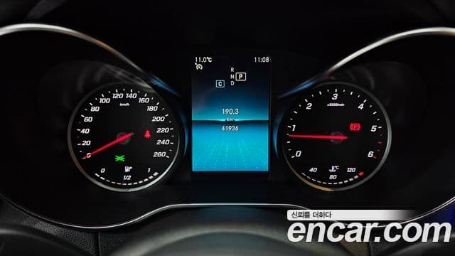 Mercedes-Benz C-Class 2019 — Şəkil 8/20