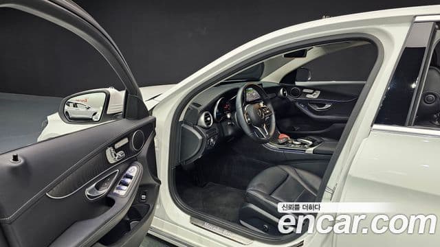 Mercedes-Benz C-Class 2019 — Şəkil 11/20
