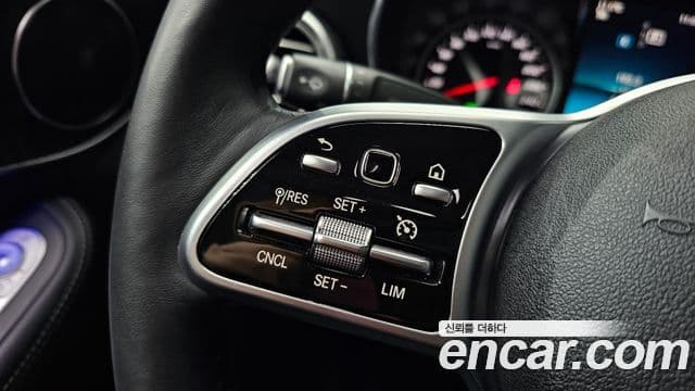 Mercedes-Benz C-Class 2019 — Şəkil 19/20