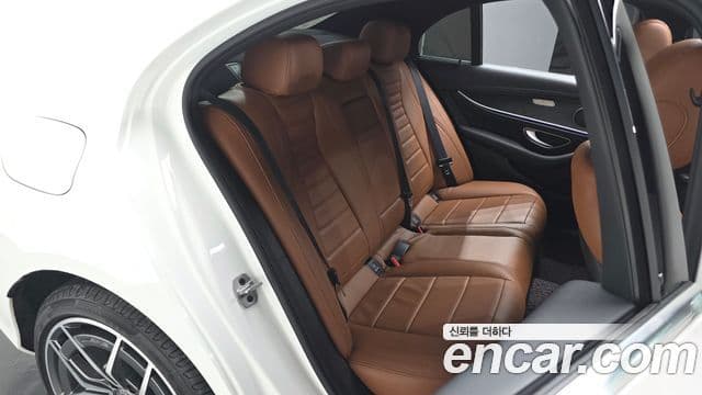 Mercedes-Benz E-Class 2020 — Şəkil 11/20