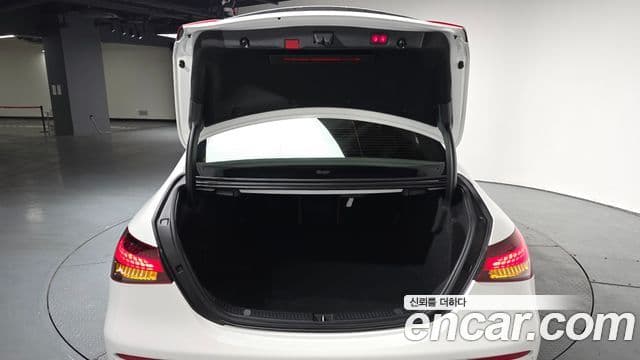 Mercedes-Benz E-Class 2020 — Şəkil 20/20