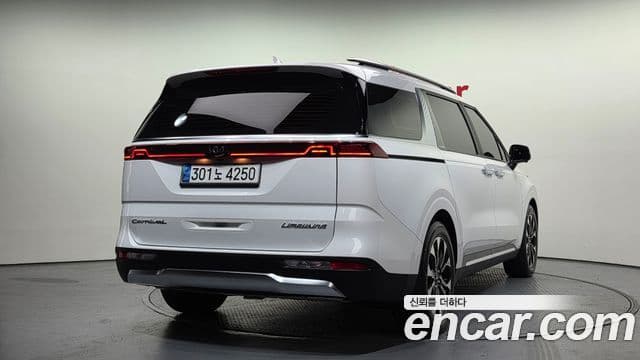 Kia Carnival 2021 — Фото 2/20