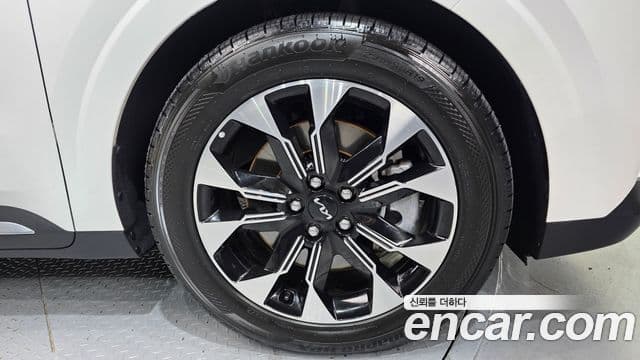 Kia Carnival 2021 — Фото 5/20