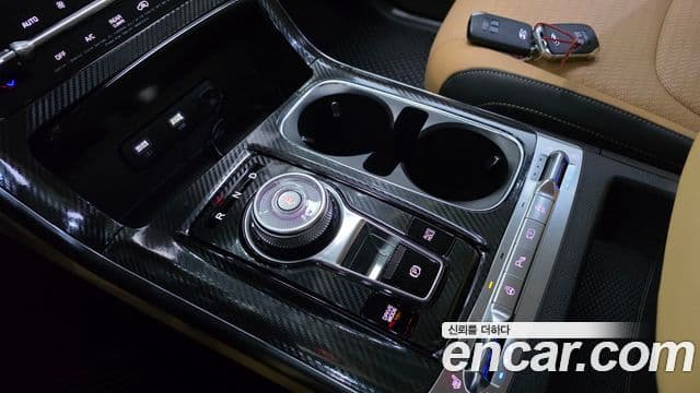 Kia Carnival 2021 — Фото 9/20
