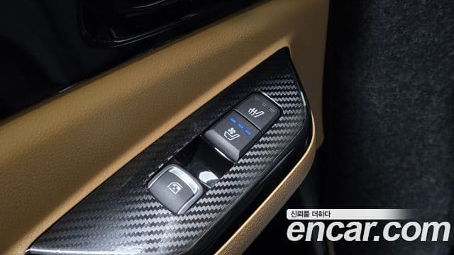 Kia Carnival 2021 — Фото 18/20