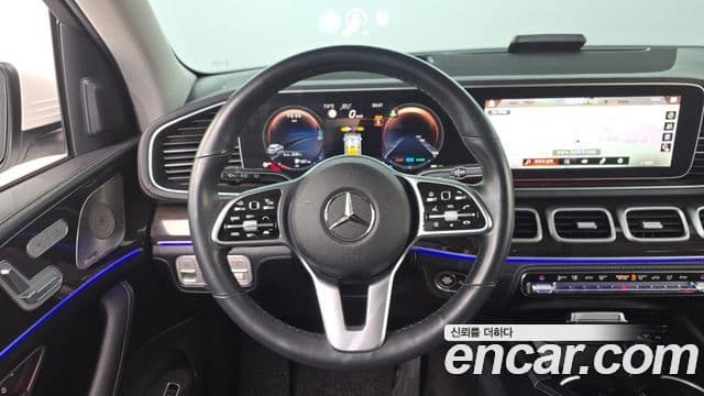 Mercedes-Benz GLE-Class 2022 — Photo 1/20