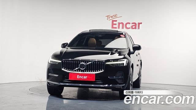 Volvo XC60 2021 — фото 2 из 20