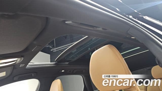 Volvo XC60 2021 — ფოტო 19/20