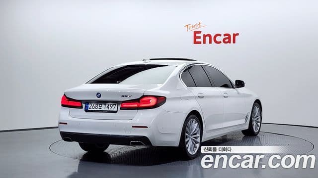 BMW 5 Series 2023 — Şəkil 2/20
