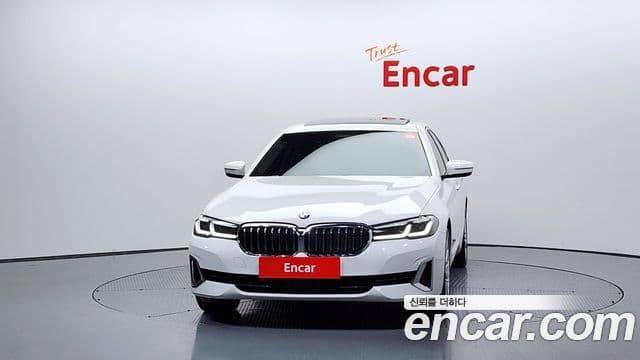 BMW 5 Series 2023 — Şəkil 3/20