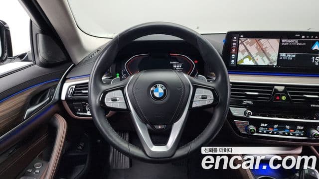 BMW 5 Series 2023 — Şəkil 13/20