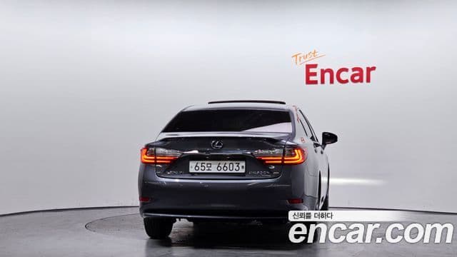 Lexus ES300h 2018 — Şəkil 6/20