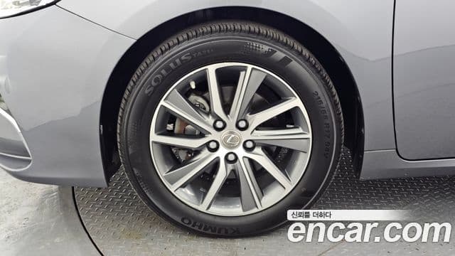 Lexus ES300h 2018 — Şəkil 7/20