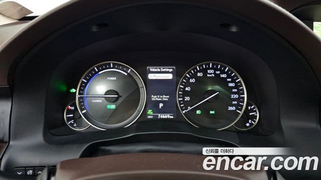 Lexus ES300h 2018 — Şəkil 10/20
